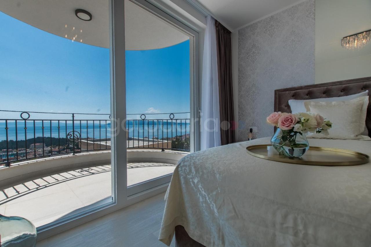Villa Smaragd - Opal - Luxury Apt With Shared Pool And Private Hot Tub Makarska Exterior foto